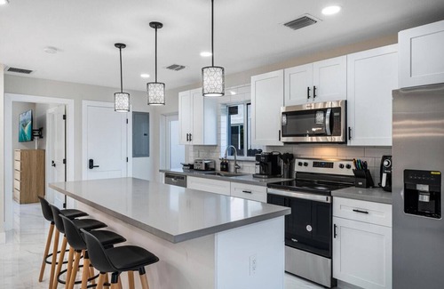 Little Haiti Apartment | Luxurious 4BR Miami Home With Large Patio & Outdoor Space!