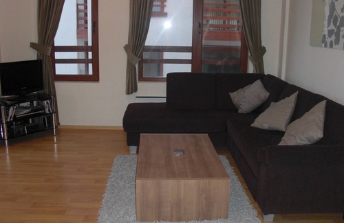 Shiligarnika Apartment | Luxurious 5* 2 bedroom apartment situated 100m from the ski lifts