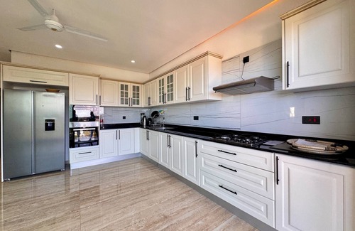 Mombasa Apartment | Luxurious 5 bedroom penthouse
