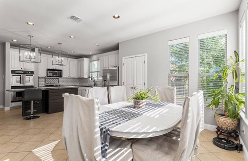 Falconhead House | Luxurious 5-bedroom Rental with Pool, Hot Tub and Putting Green!