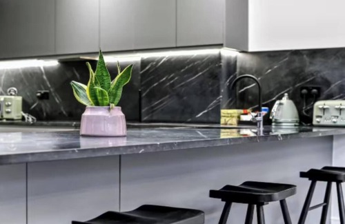 Seven Sisters Apartment | Luxurious 5-Bedroom Retreat Near Tottenham Hotspur Stadium