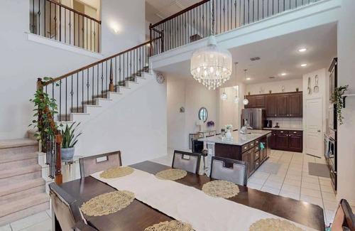 Keller House | Luxurious 5-Bedroom Retreat with Great Amenities