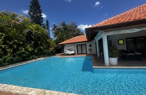 Los Lagos Villa | Luxurious 5-bedroom Villa Oasis in Casa de Campo