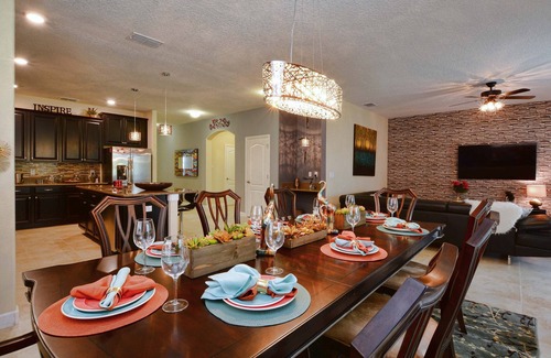 Lindfields House | Luxurious! 5 min to Disney! South facing pool/Gameroom/BabyGear