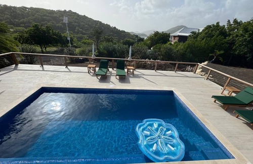 Freemans Bay Villa | Luxurious 6 bed Villa in the heart of English Harbour, Pool, Aircon, Beach close