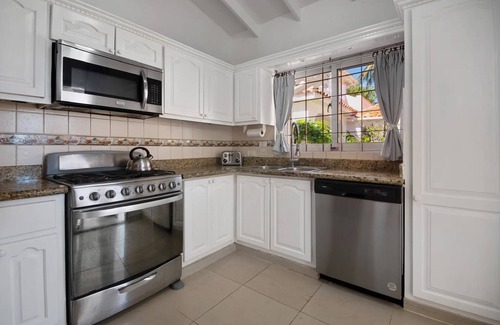 Cabarete Villa | Luxurious 6-bedroom Villa with AC, WiFi in Serene Cabarete