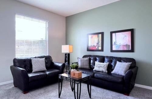 Veranda Palms House | Luxurious 6Bd Pool Haven Refreshing and Chic-4464N home