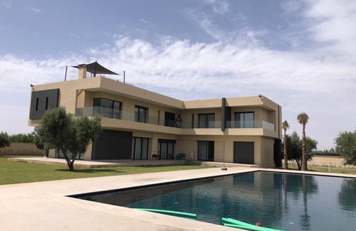 Ait Hamid Villa | Luxurious 7 suites villa with a private pool