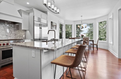 Crown Point House | Luxurious 7000 SqFt Mansion, Chef’s Kitchen, 800 SqFt Deck, 1200 SqFt Patio