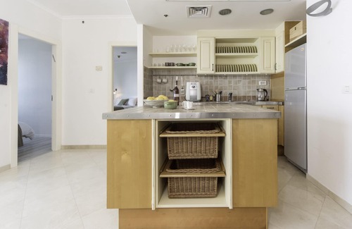 Tel Aviv Promenade Apartment | Luxurious 90sqm 2BR Beach Front