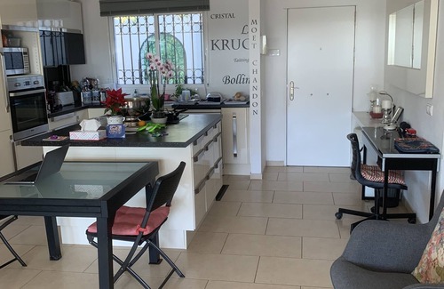 Mijas Apartment | Luxurious air-conditioned and heated apartment Mijas Costa 100m from the sea.