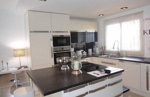 Mijas Apartment | Luxurious air-conditioned and heated apartment Mijas Costa 100m from the sea.