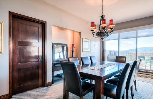 Mont-Tremblant Apartment | Luxurious Altitude Ski-in/Ski-out