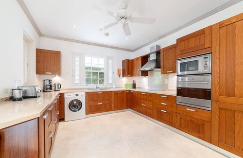 Prospect Villa | Luxurious and comfortable 3 bedrooms villa in a resort