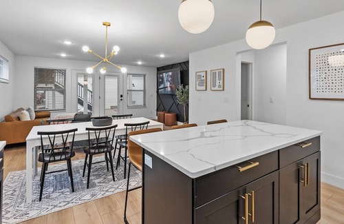 Northeast Minneapolis House | Luxurious and Comfortable Duplex!