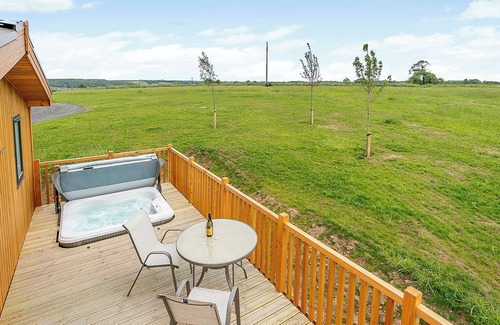 Hundall Ski Chalet | Luxurious and contemporary lodge with stunning countryside views.