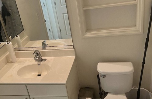 North Bergen Apartment | Luxurious And Cozy Spacious 1 Bedroom Apt With Amenities