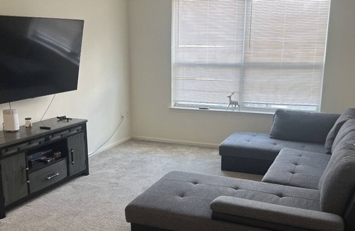 North Bergen Apartment | Luxurious And Cozy Spacious 1 Bedroom Apt With Amenities