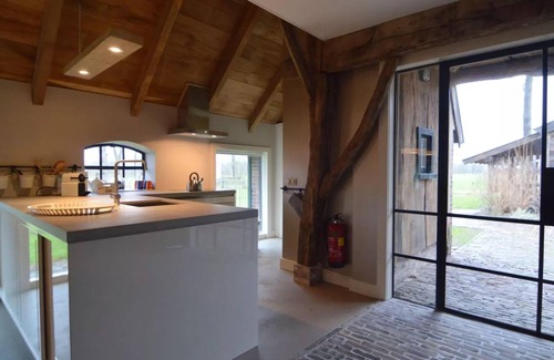 Nieuwleusen House | Luxurious and modern farmhouse with sauna