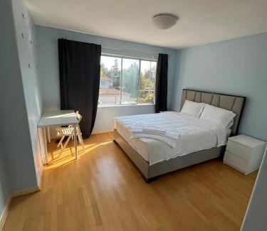 Kerrisdale House | Luxurious and quiet room in Vancouver's West End