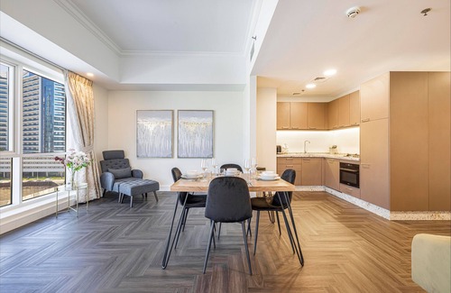 Business Bay Apartment | Luxurious And Stylish 1br With Amazing City Views