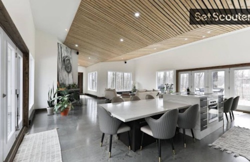 L'Ile-Bizard House | Luxurious and unique fully furnished Villa , tastefully decorated.