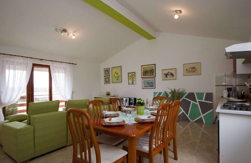 Sajini Apartment | Luxurious Apartment in Šajini Croatia