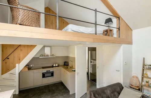 Municipality of Bergen House | Luxurious apartment (2p) with terrace, parking space. Near the sea.