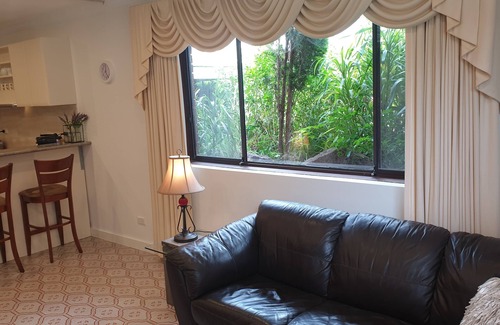 Glenroy Apartment | Luxurious Apartment, 9-min from Airport 2BR 2BA