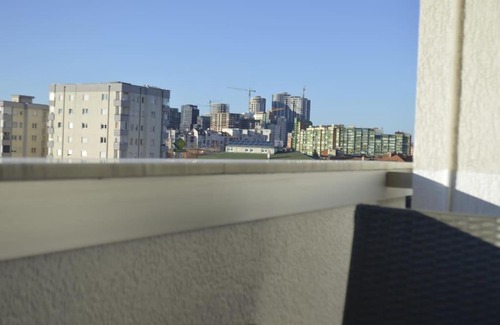 Çagllavicë Apartment | Luxurious Apartment - About 1km from City Center