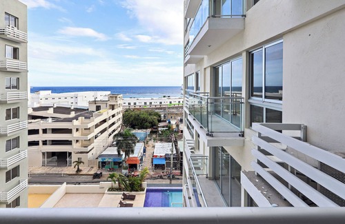 Reparto Ibarra Apartment | Luxurious Apartment with View of Boca Chica Beach