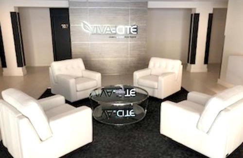 Brossard Apartment | Luxurious Apartment in Brossard with Terrace