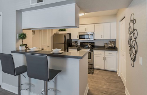 Roseville Apartment | Luxurious Apartment Living In An Excellent Location!