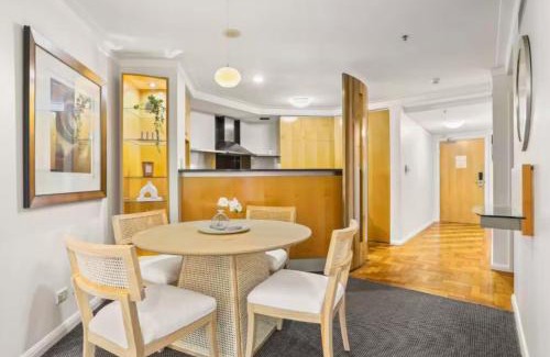 Sydney Central Business District Apartment | Luxurious Apartment only 250m Walk To Opera House