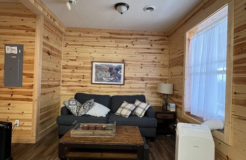 Lupton Apartment | Luxurious Apartment Style Cabin at Arrowhead Lake