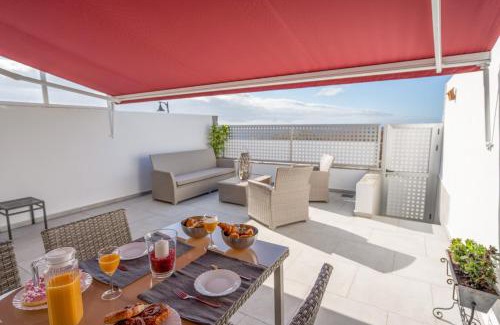 Tabaiba Apartment | Luxurious apartment with large terrace and sea views