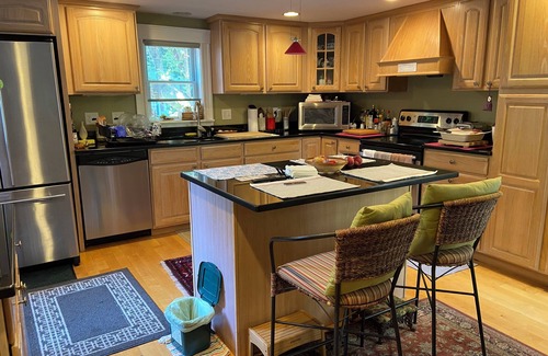 Inman Square House | Luxurious award-winning king-size bedroom suite in Central Cambridge