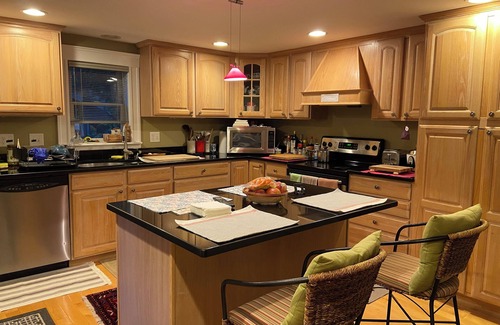 Inman Square House | Luxurious award-winning king-size bedroom suite in Central Cambridge
