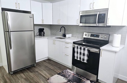 Southwest Edmonton House | Luxurious basement suite