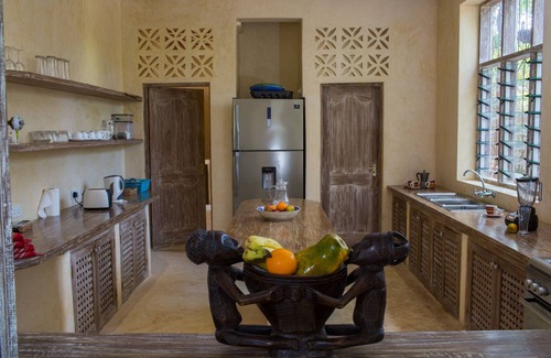 Galu Villa | Luxurious Beach House with 4 bedrooms and private pool