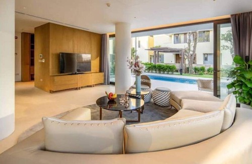 Dien Ban Villa | Luxurious beach Villa with pool & daily breakfast
