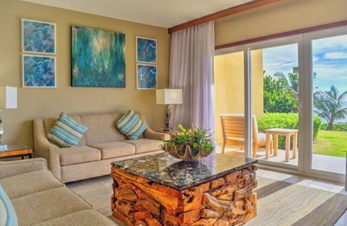 Oyster Pond Resort | Luxurious Beachfront 3 Bedrooms Presidential Suite with a Spectacular Ocean View