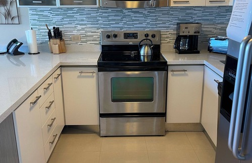 Oranjestad-West Condo | Luxurious Beachfront 2-Bedroom/2 Bath Condo - Eagle Beach