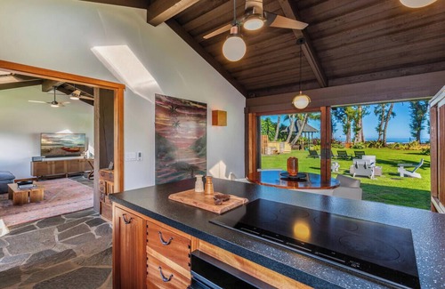 Hanalei House | Luxurious Beachfront Retreat
