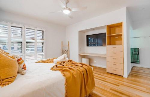 Mudjimba House | Luxurious Beachside Living