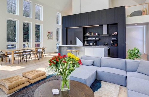 Cochecton House | Luxurious Bethel Wellness Retreat w/ Yoga Studio!