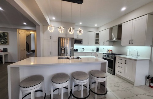 Cambridge House | Luxurious Brand-New 4 Bedrooms Detached House Backing To Pond