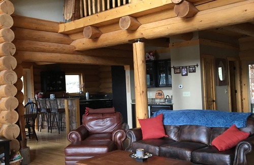 Crystal Lake Cabin | Luxurious Cabin Located In Northwest Colorado, USA