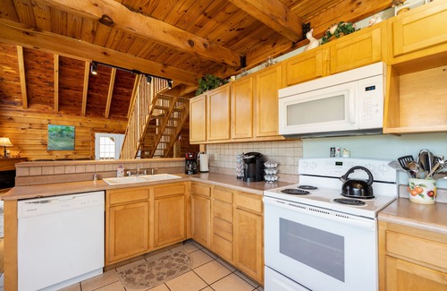 Stanton Cabin | Luxurious Cabin Across From The Red River Gorge, In The Natural Bridge Area