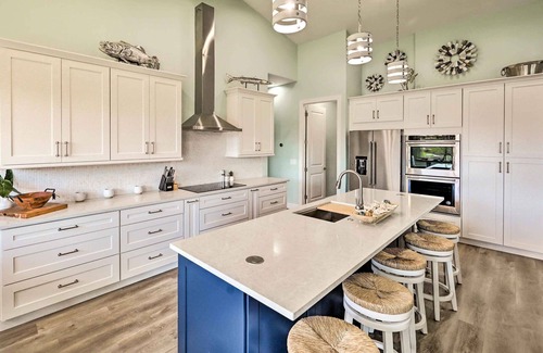 Naples House | Luxurious Canal-Front Retreat w/Game Room!